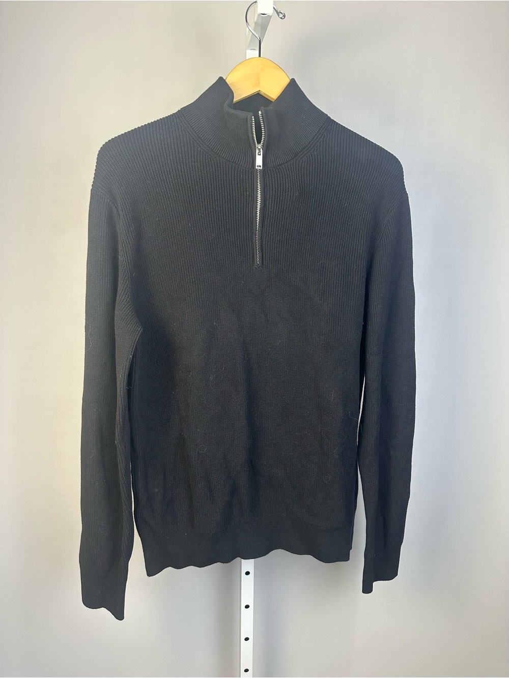 H&M Men's Black Zip Mock Neck Sweater